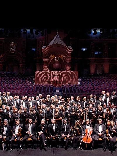 Orchester und Chor der Helikon Oper Moskau © .